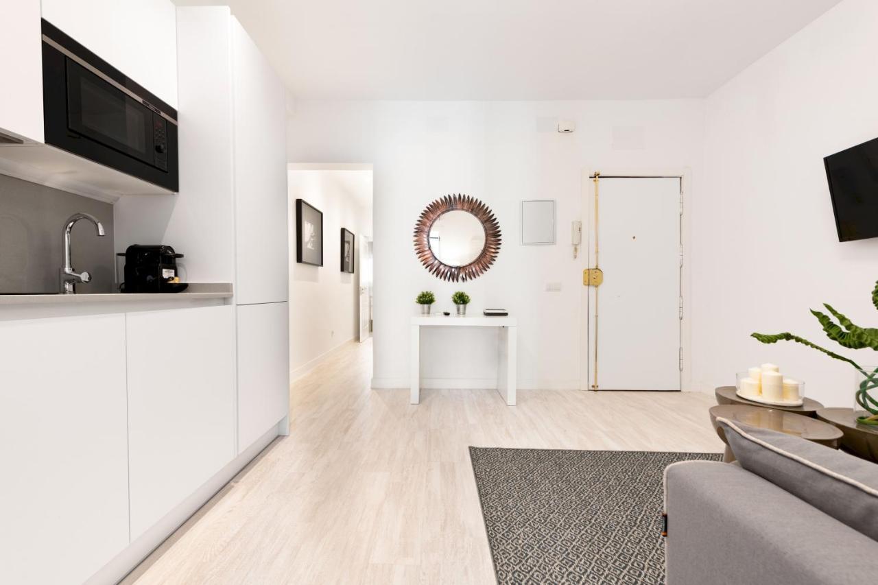 1 Bedroom 1 Bathroom- Lavapies- Minty Stay- Ave Maria マドリード エクステリア 写真